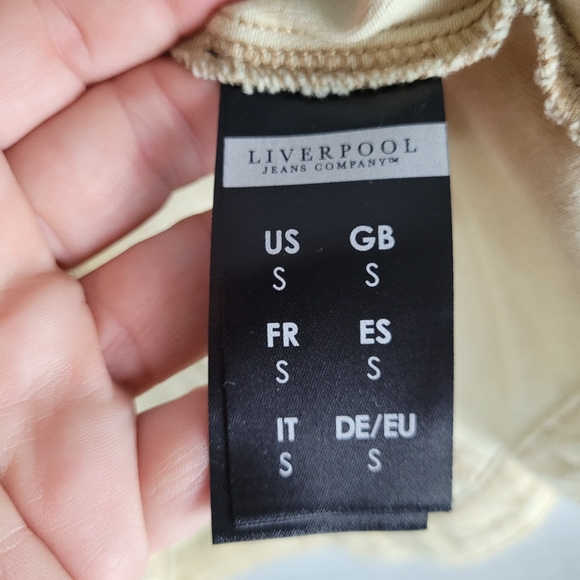 LIVERPOOL | stretch denim animal giraffe print button-up jean jacket - Picture 6 of 10